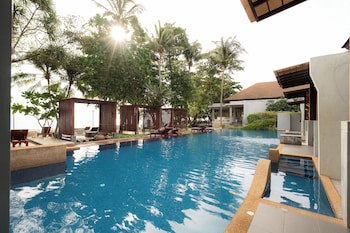 Lanta Sand Resort & Spa