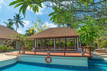 Lanta Sand Resort & Spa