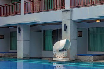 Lanta Sand Resort & Spa