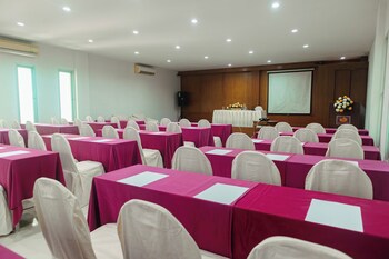 Lanta Sand Resort & Spa