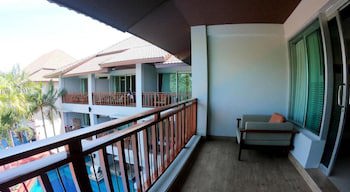 Lanta Sand Resort & Spa