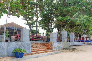 Lanta Sand Resort & Spa