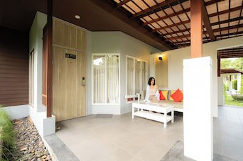 Lanta Sand Resort & Spa