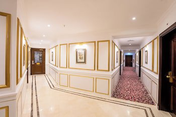 The Luxe Avenue Hotel fotoğrafı