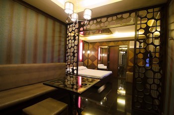 Victoria Court Suites - Pasig