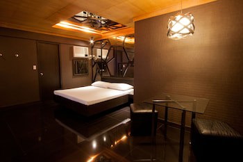 Victoria Court Suites - Pasig