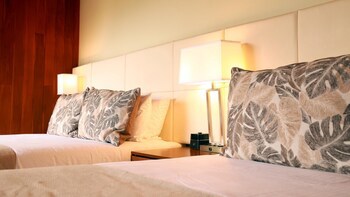 Ficus Sunset Suites