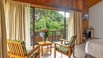 Ficus Sunset Suites