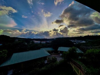 Ficus Sunset Suites
