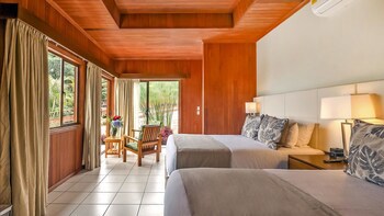 Ficus Sunset Suites
