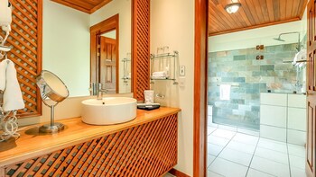 Ficus Sunset Suites
