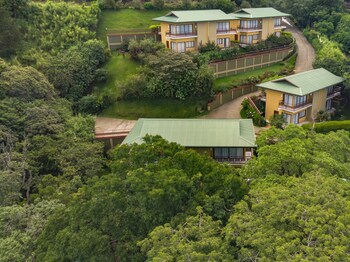Ficus Sunset Suites