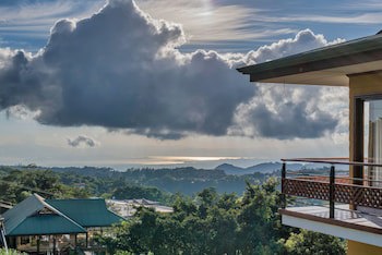 Ficus Sunset Suites