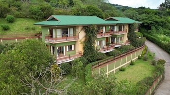 Ficus Sunset Suites