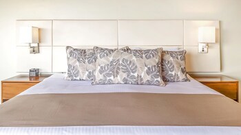 Ficus Sunset Suites