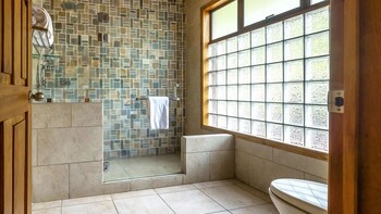 Ficus Sunset Suites