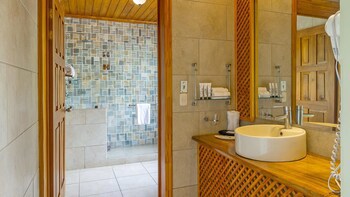 Ficus Sunset Suites