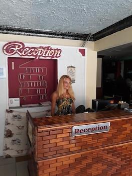 Kleopatra Bebek Hotel