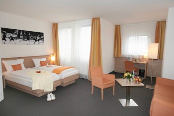 Business Sporthotel Großwallstadt fotoğrafı