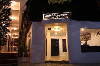 Central Night Hotel