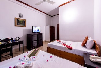 Central Night Hotel