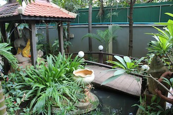 Central Night Hotel