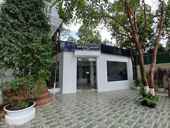 Central Night Hotel
