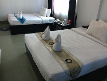 Central Night Hotel