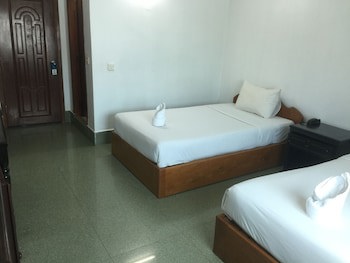 Central Night Hotel