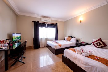 Central Night Hotel