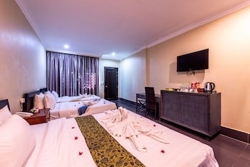 Central Night Hotel