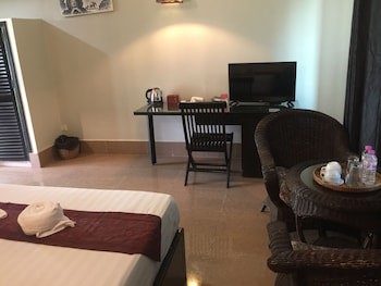 Central Night Hotel