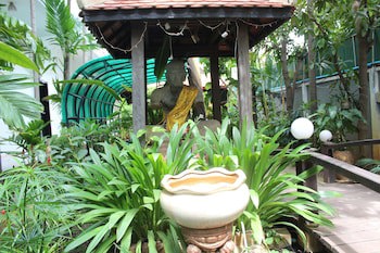 Central Night Hotel