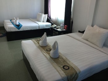 Central Night Hotel