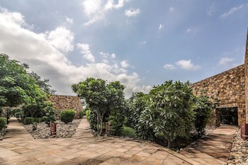 Mana Hotel
