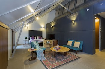 Mana Hotel