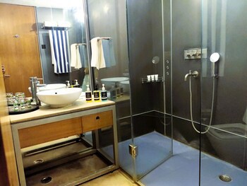 Mana Hotel