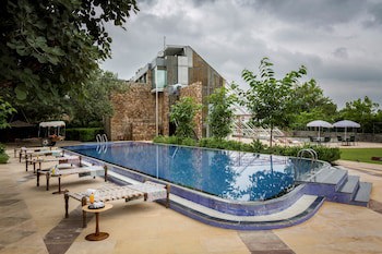 Mana Hotel