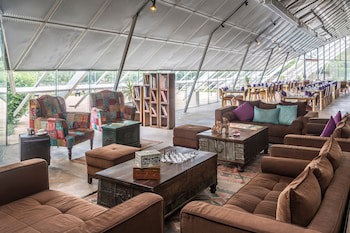 Mana Hotel
