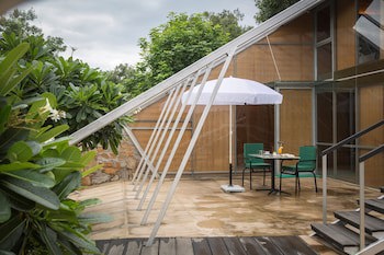 Mana Hotel
