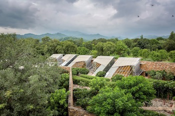 Mana Hotel
