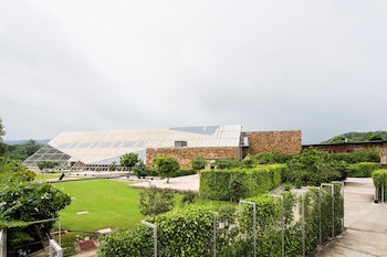 Mana Hotel