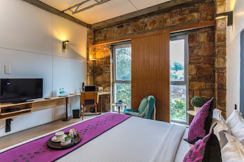 Mana Hotel