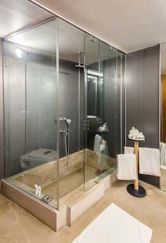 Mana Hotel