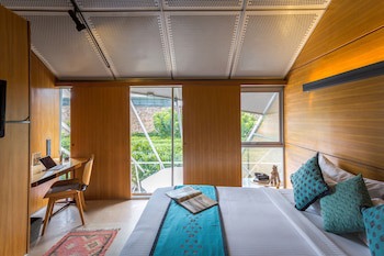 Mana Hotel