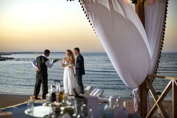 Concorde Moreen Beach Resort & Spa