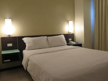 Circle Inn - Iloilo City Center