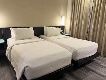Circle Inn - Iloilo City Center