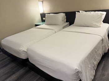 Circle Inn - Iloilo City Center