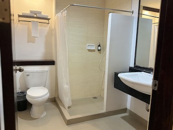 Circle Inn - Iloilo City Center